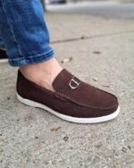 Mocassin Homme Élégance Prestige à Boucle Métallique – Marron & Semelle Blanche