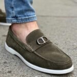 Mocassin Homme Élégance Prestige à Boucle Métallique – Vert & Semelle Blanche