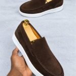 Mocassin Homme Urban Chic Marron – Style Élégant à Semelle Blanche